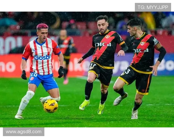 003足球赛最新战况揭晓精彩进程和比分分析