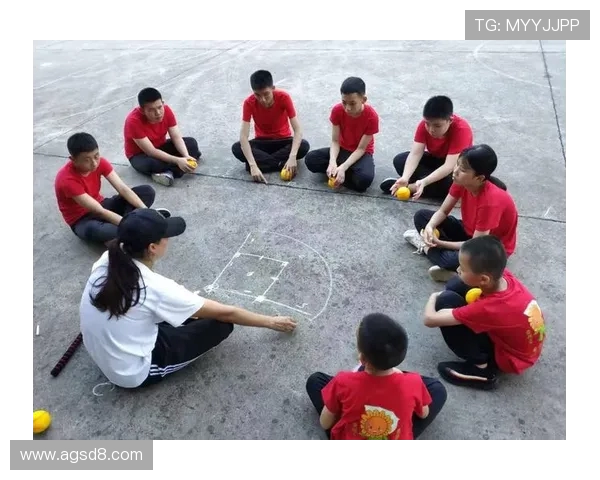 以足球拼搏精神激励人生奋勇向前追逐梦想的励志箴言 以足球拼搏精神激励人生奋勇向前追逐梦想的励志箴言